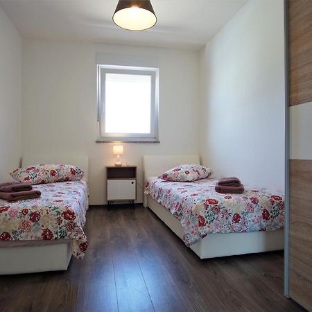 Family House Hana Kanfanar Εξωτερικό φωτογραφία