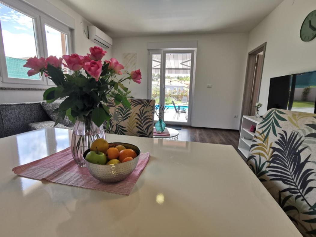 Family House Hana Kanfanar Εξωτερικό φωτογραφία