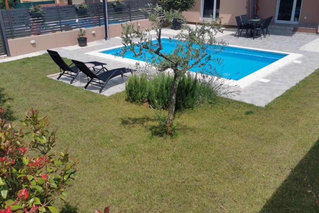 Family House Hana Kanfanar Εξωτερικό φωτογραφία