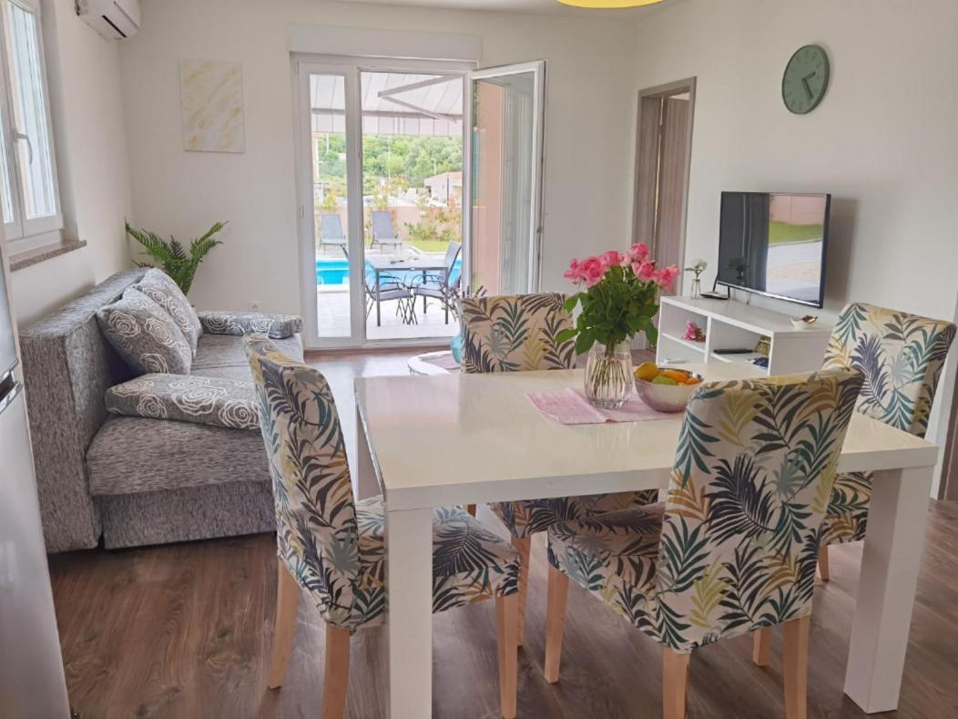 Family House Hana Kanfanar Εξωτερικό φωτογραφία
