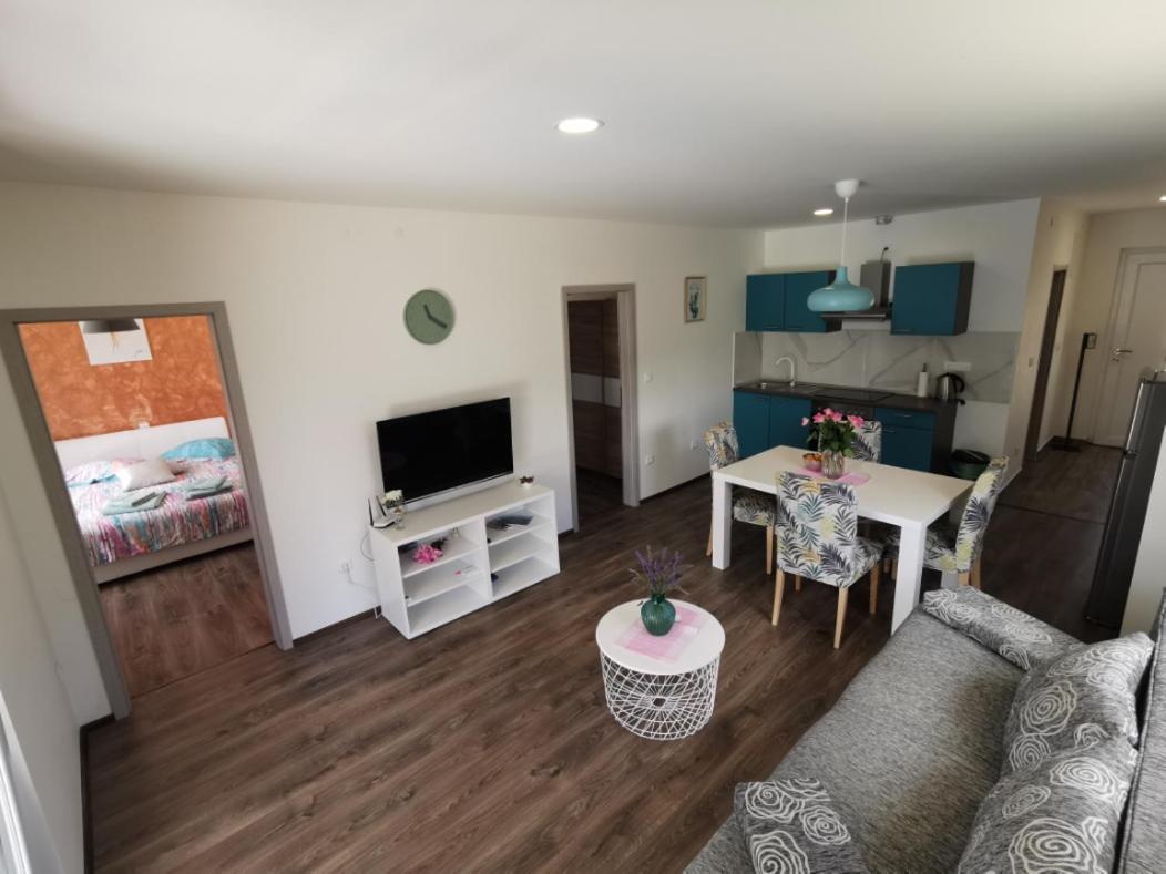 Family House Hana Kanfanar Εξωτερικό φωτογραφία