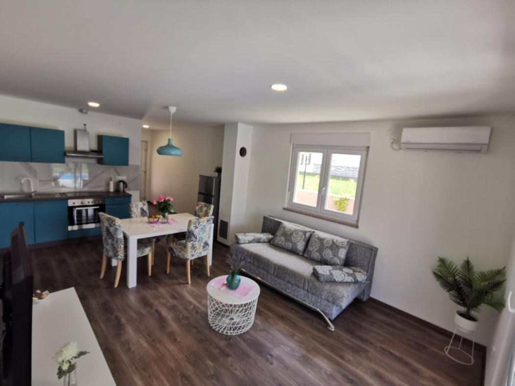 Family House Hana Kanfanar Εξωτερικό φωτογραφία
