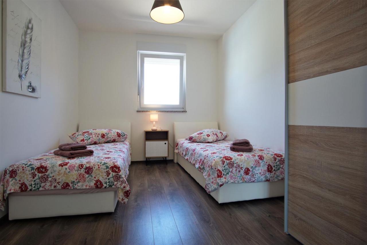 Family House Hana Kanfanar Εξωτερικό φωτογραφία